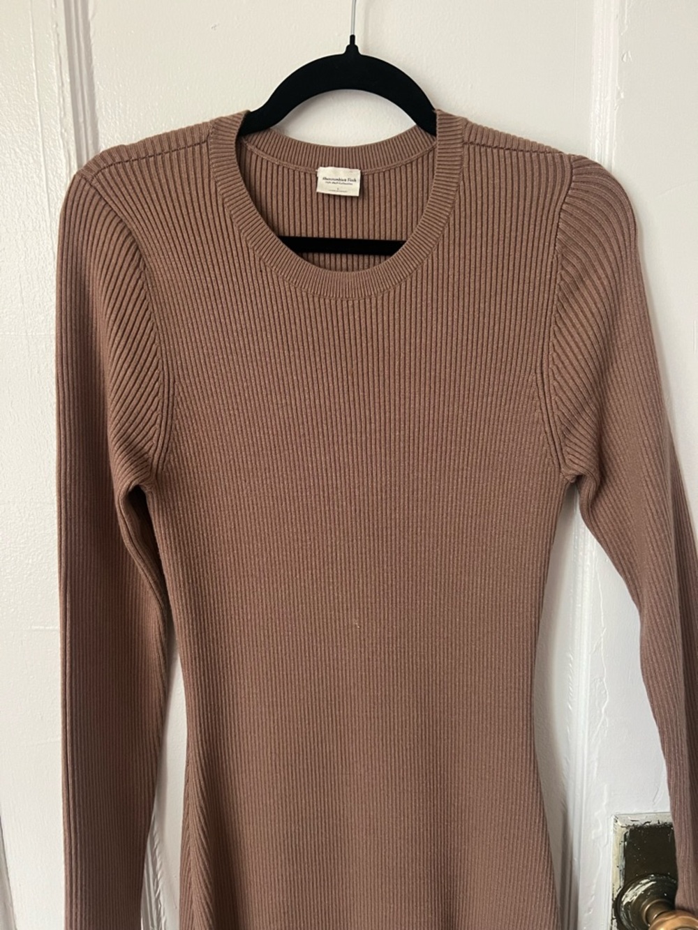 Abercrombie & Fitch Ribbed Long-Sleeve Maxi Dress in Brown - Picture 2 of 5